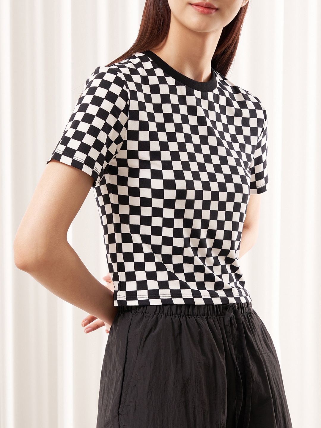

8seconds Women Black & White Checked Monochrome T-shirt