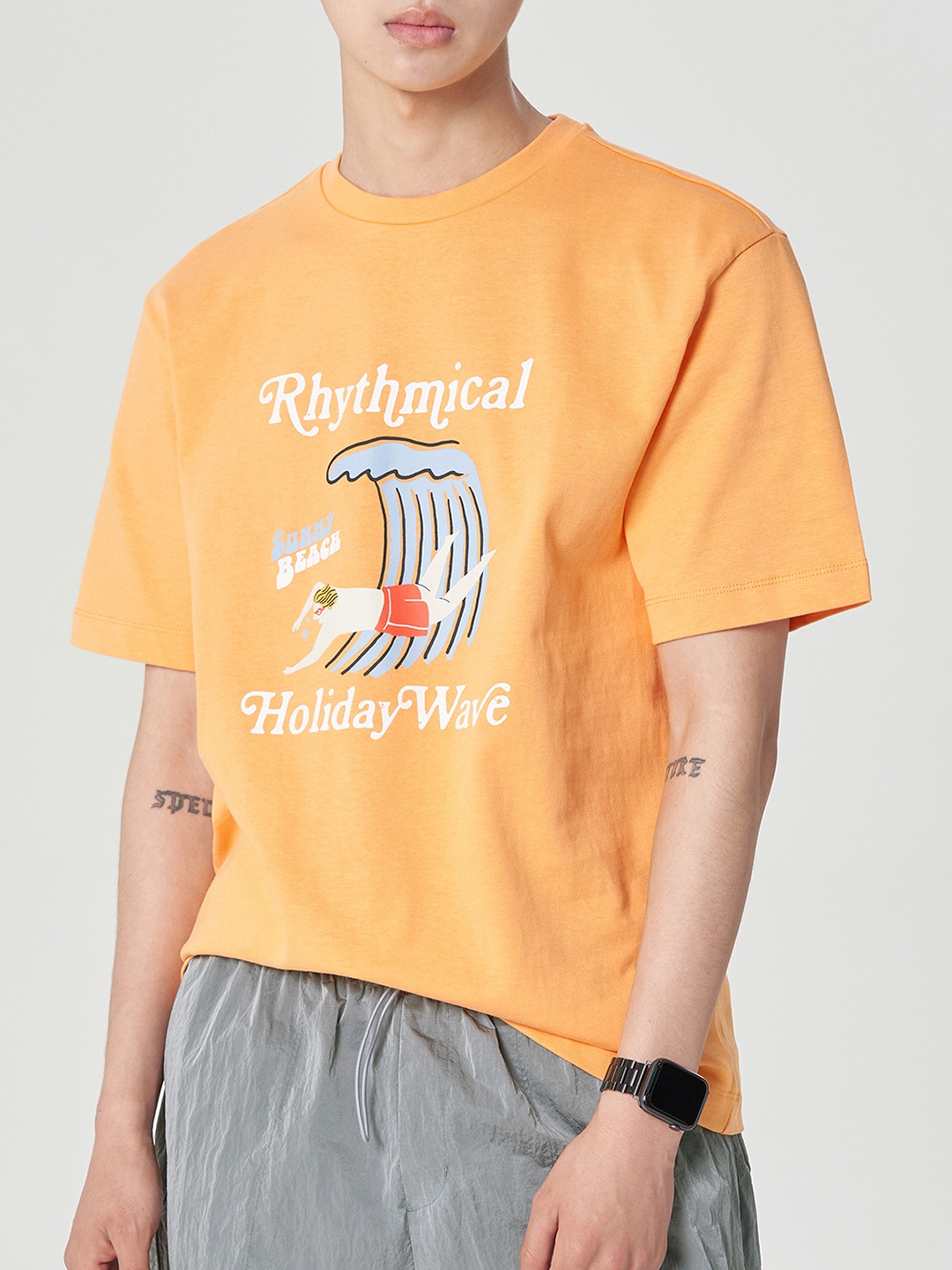 

8seconds Men Mustard Yellow & Off White Printed Drop-Shoulder Sleeves Pure Cotton T-shirt