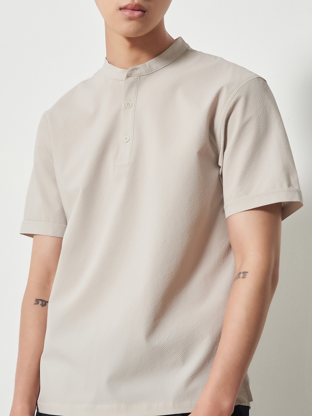 

8seconds Men Beige Seersucker Casual Shirt