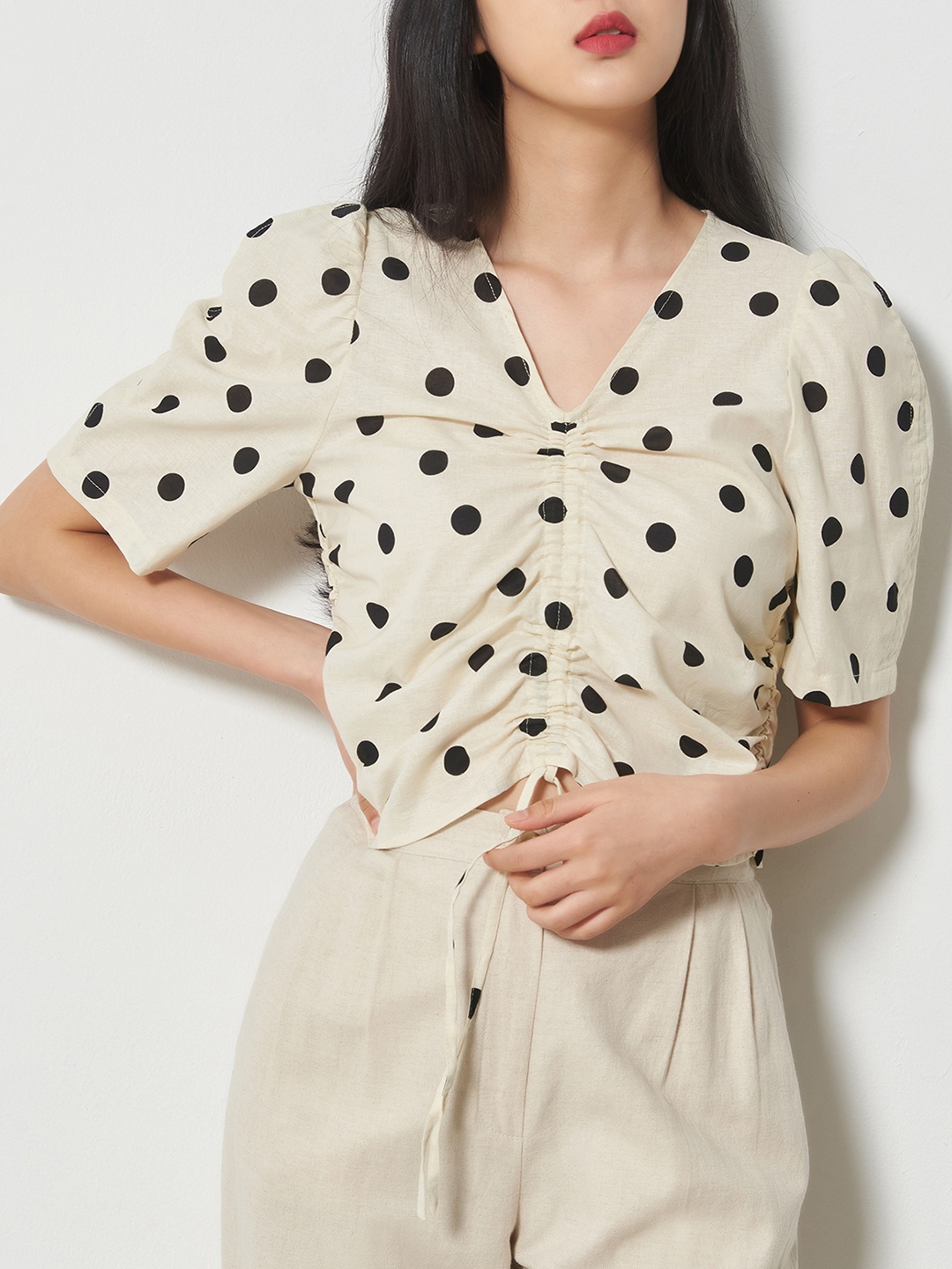 

8seconds Off White & Black Polka Dot Print Top