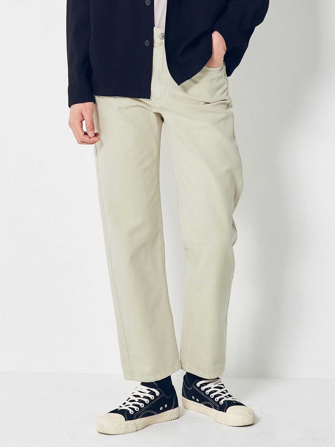 

8seconds Men Beige Solid Pure Cotton Jeans