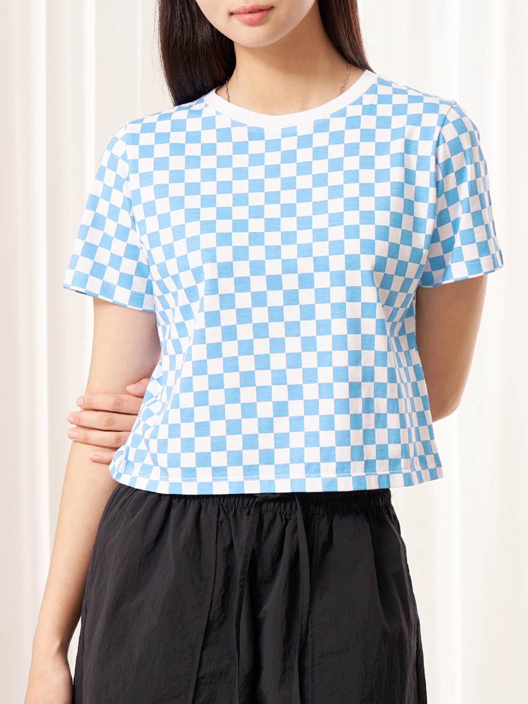 

8seconds Women Blue & White Checked Pure Cotton T-shirt