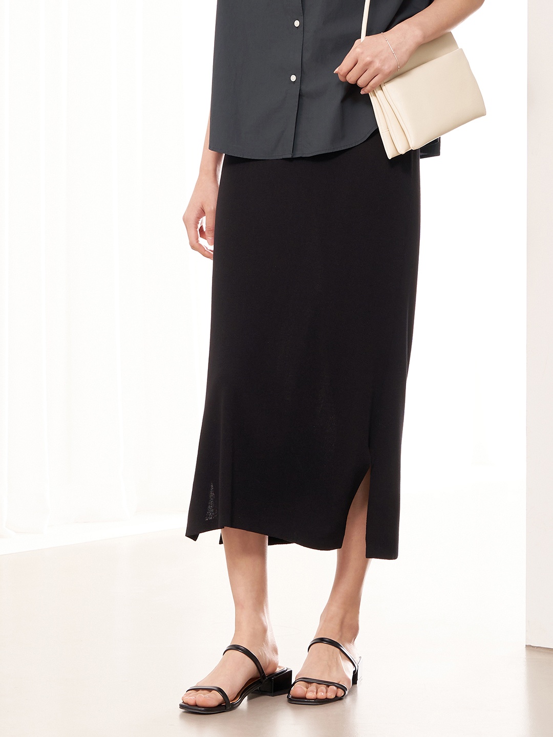 

8seconds Women Black Solid Side Slit Detail Straight Midi Skirt