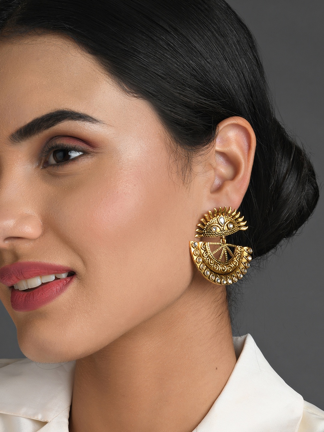 

Fida Gold Tone Contemporary Studs Earrings