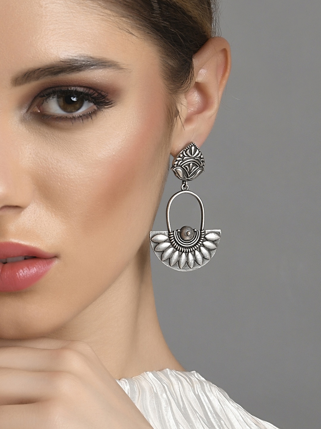 

Fida Silver-Toned Contemporary Oxidised Drop Earrings