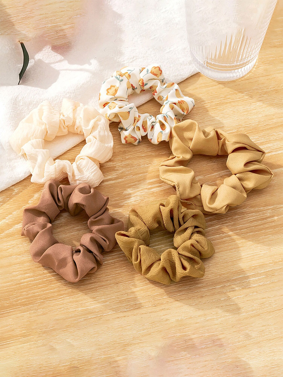 

Bellofox Women Brown & White Set of 5 Ponytail Holders