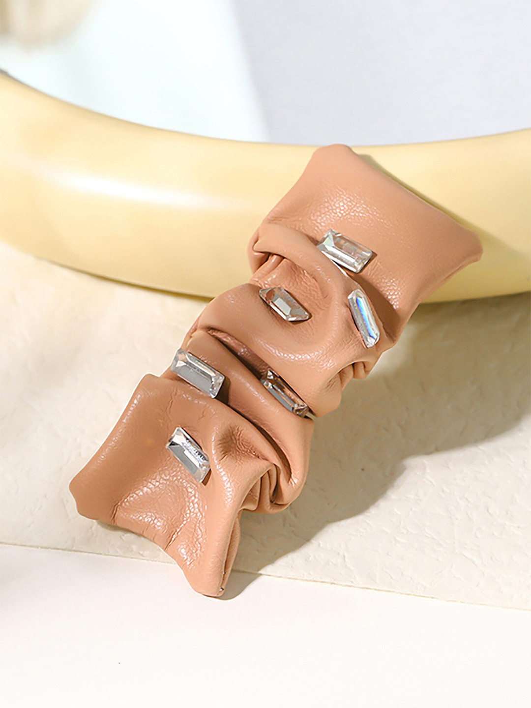 

Bellofox Women Pink Embellished Tic Tac Hair Clip