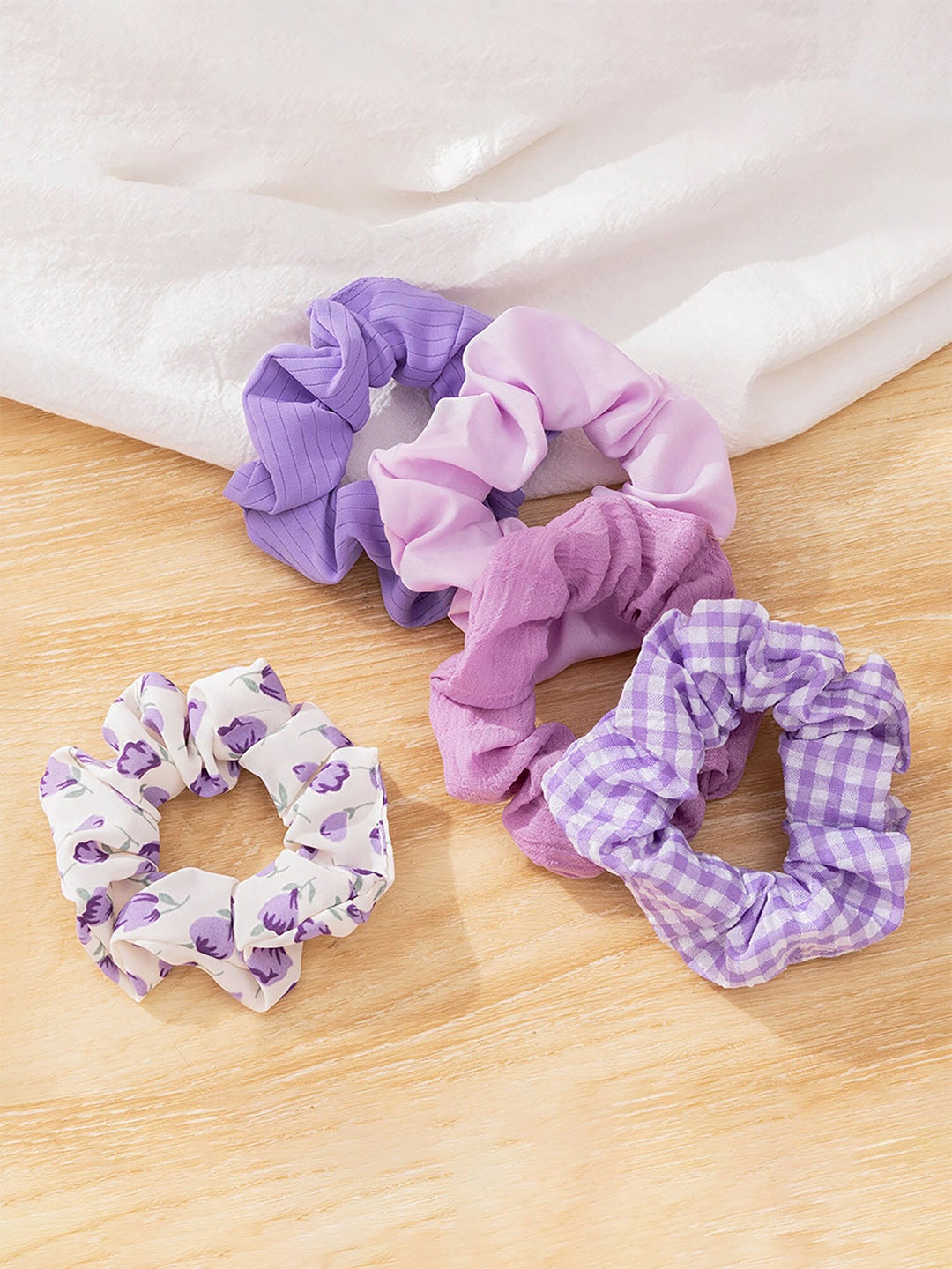 

Bellofox Women Purple & White Set of 5 Ponytail Holders
