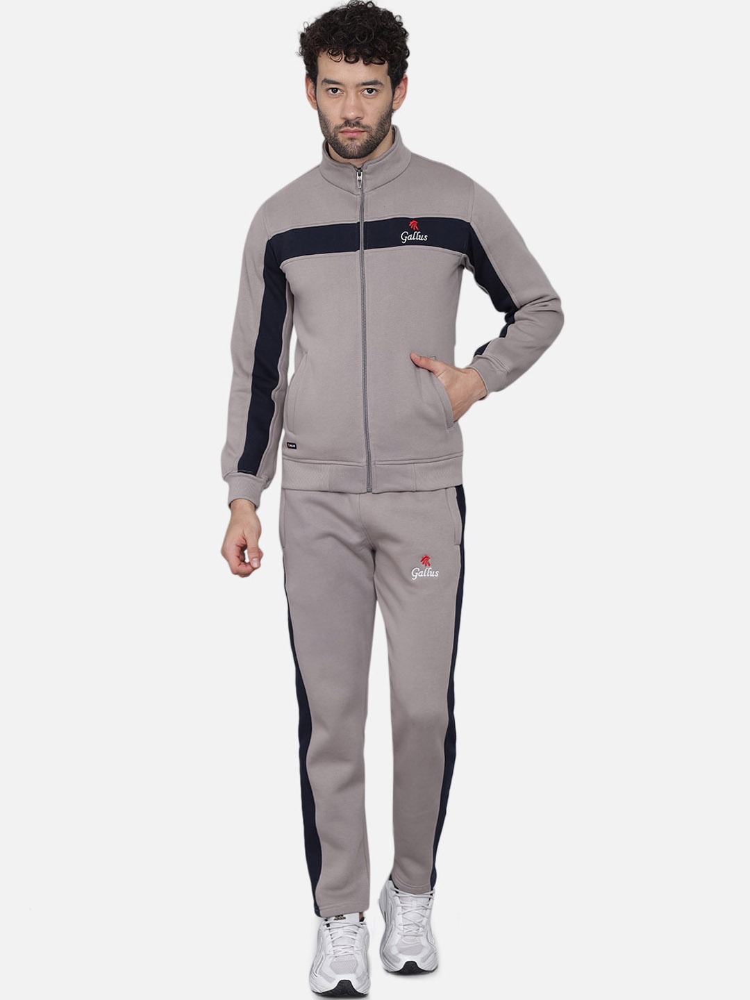 

Gallus Men Grey Solid Tracksuits