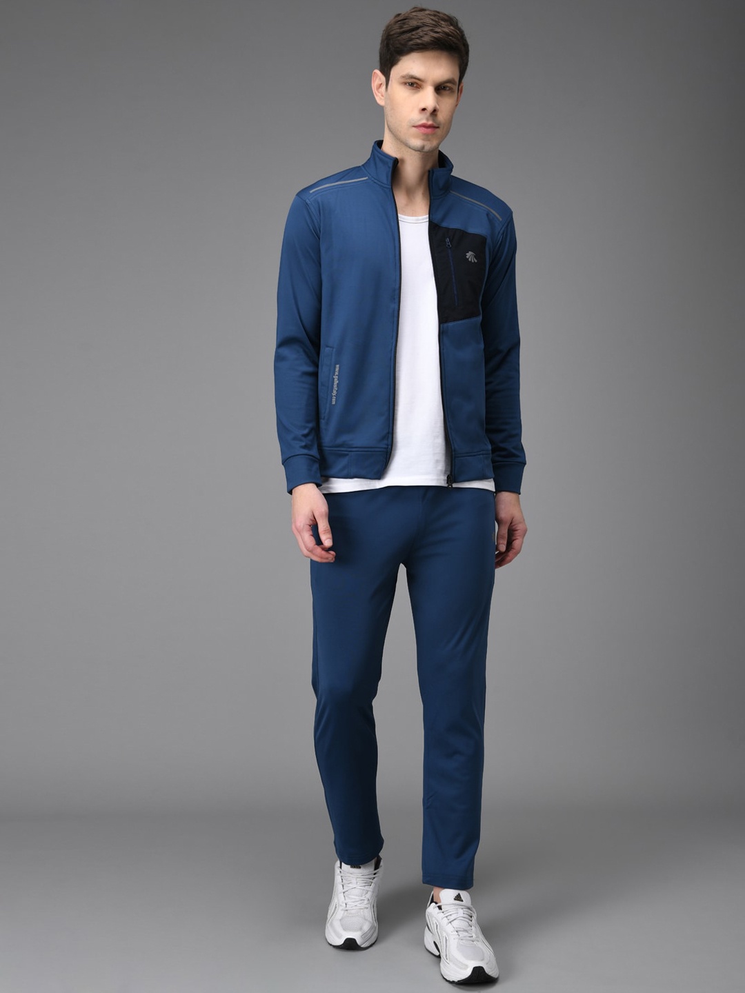 

Gallus Men Blue & Black Colorblocked Tracksuits