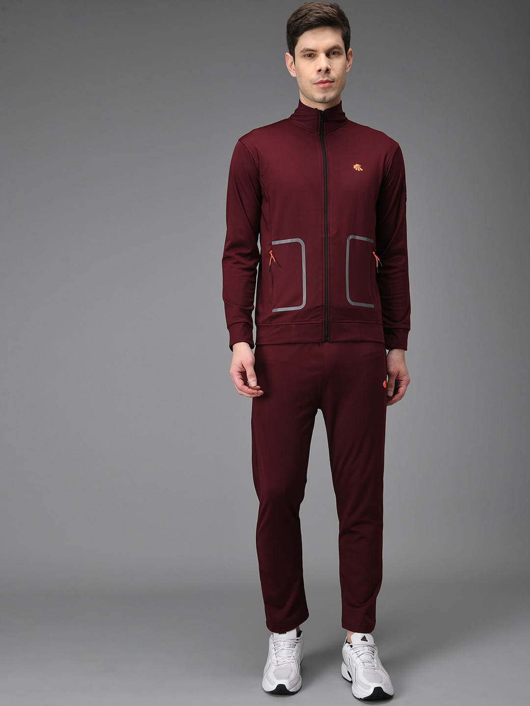 

Gallus Men Maroon Solid Tracksuits