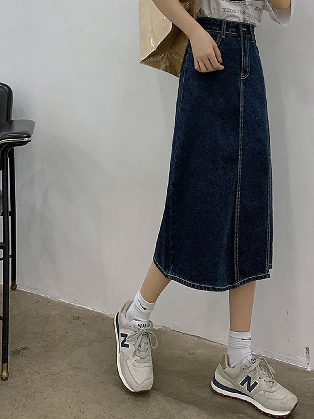 

StyleCast Women Navy-Blue Solid Straight Midi Skirt