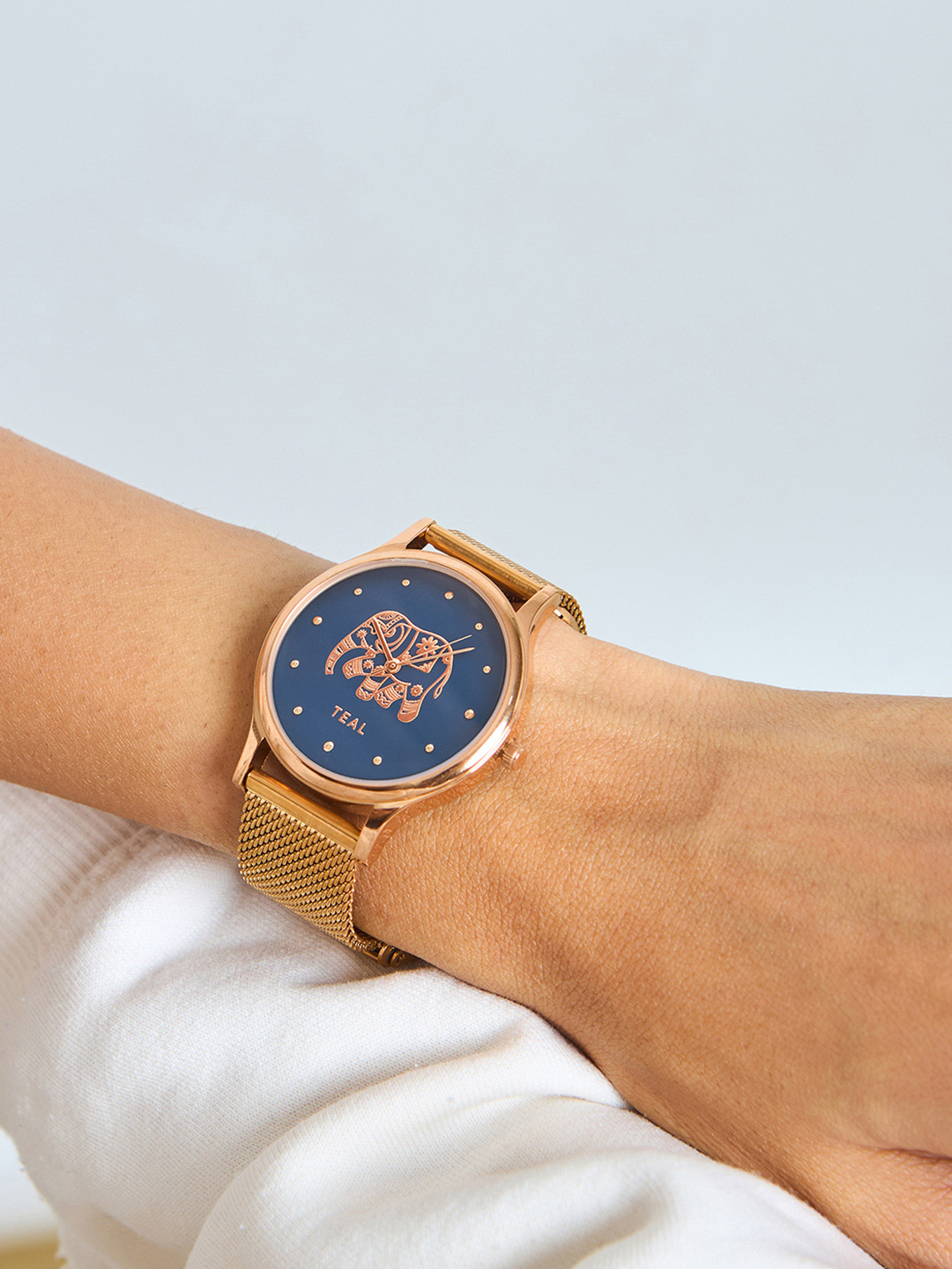 

TEAL BY CHUMBAK Women Blue Brass Embellished Dial & Rose Gold-Plated Straps Analogue Watch