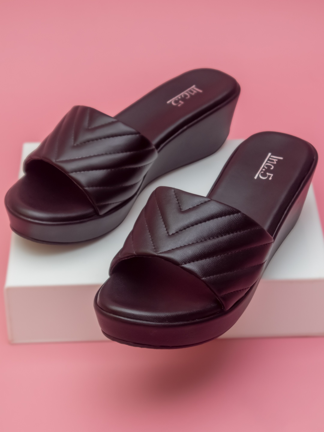 

Inc 5 Women Black Textured Wedge Heels