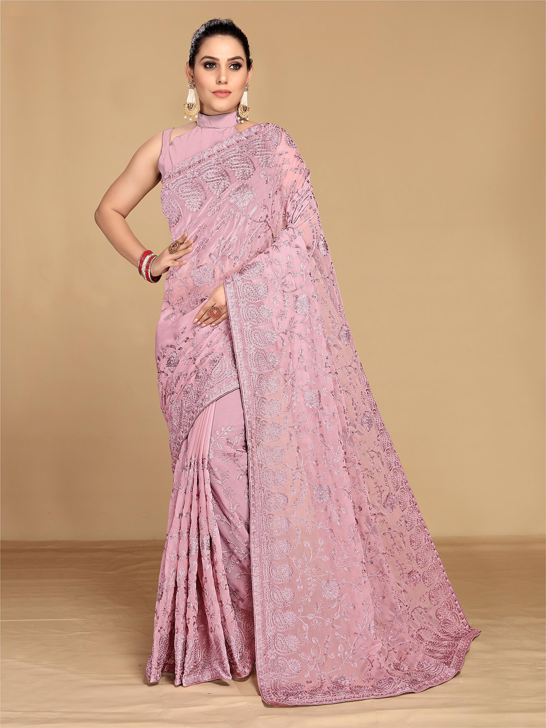 

VAIRAGEE Pink & Silver-Toned Floral Embroidered Saree