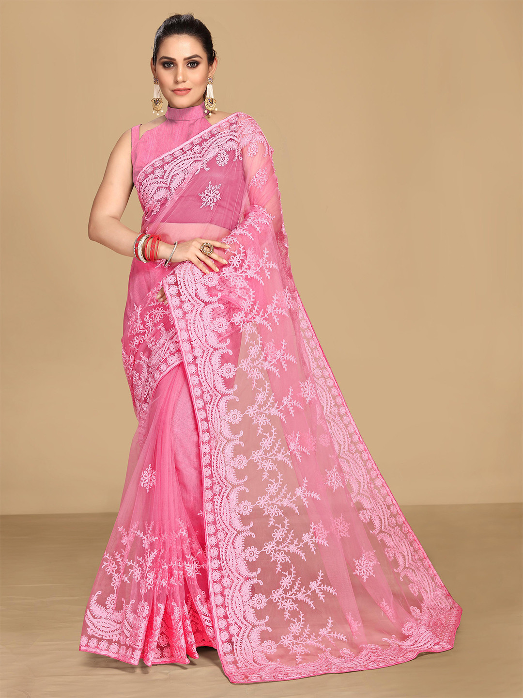 

VAIRAGEE Pink Ethnic Motifs Embroidered Net Saree
