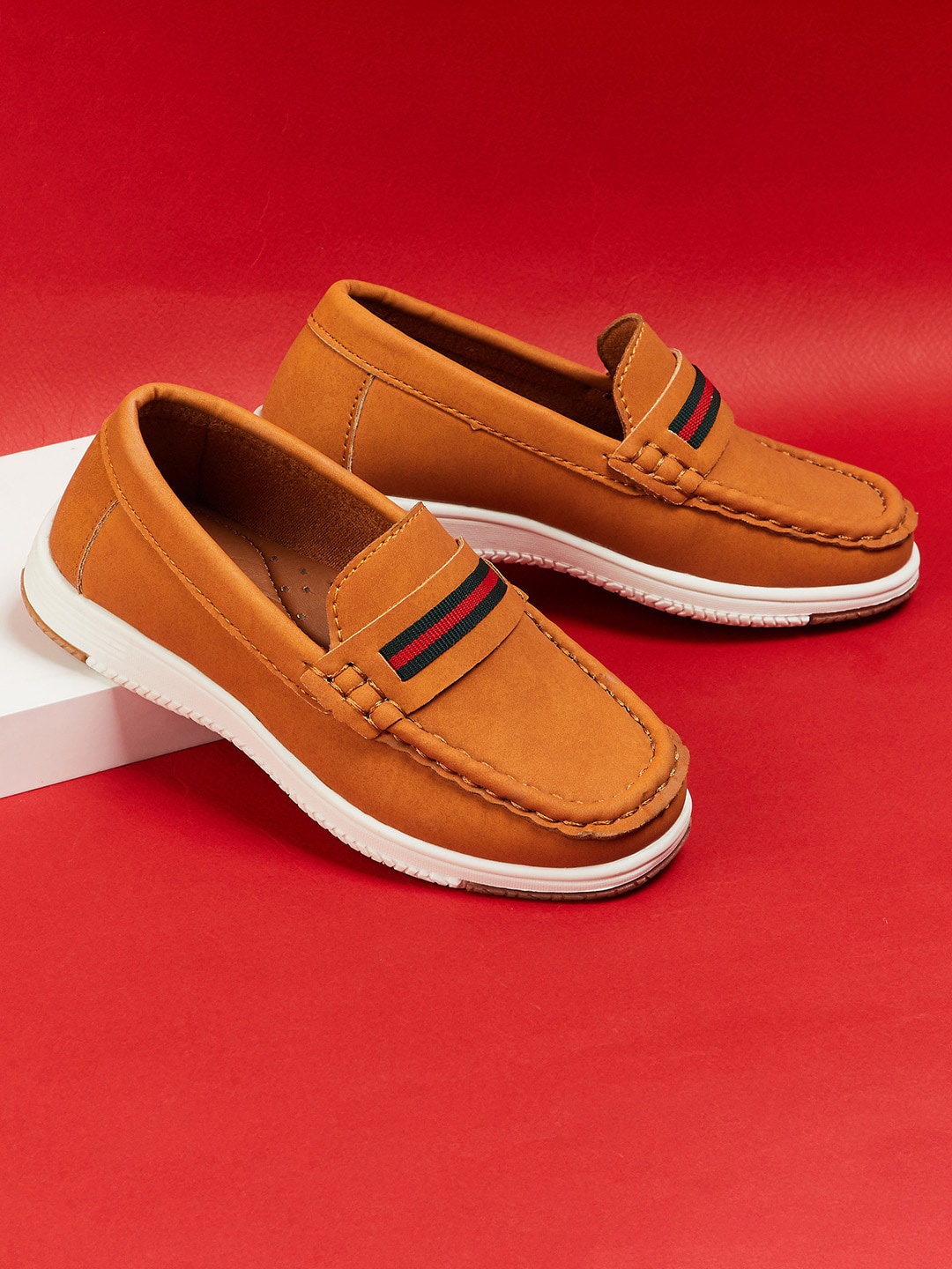 

Fame Forever by Lifestyle Boys Brown Colourblocked Loafers