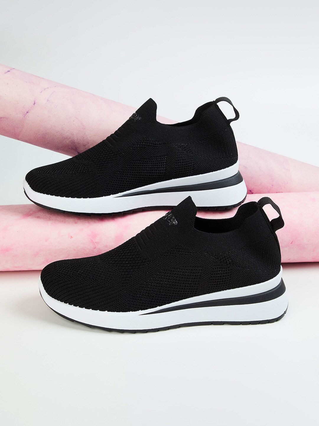 

Ginger by Lifestyle Women Black Woven Design Slip-On Sneakers