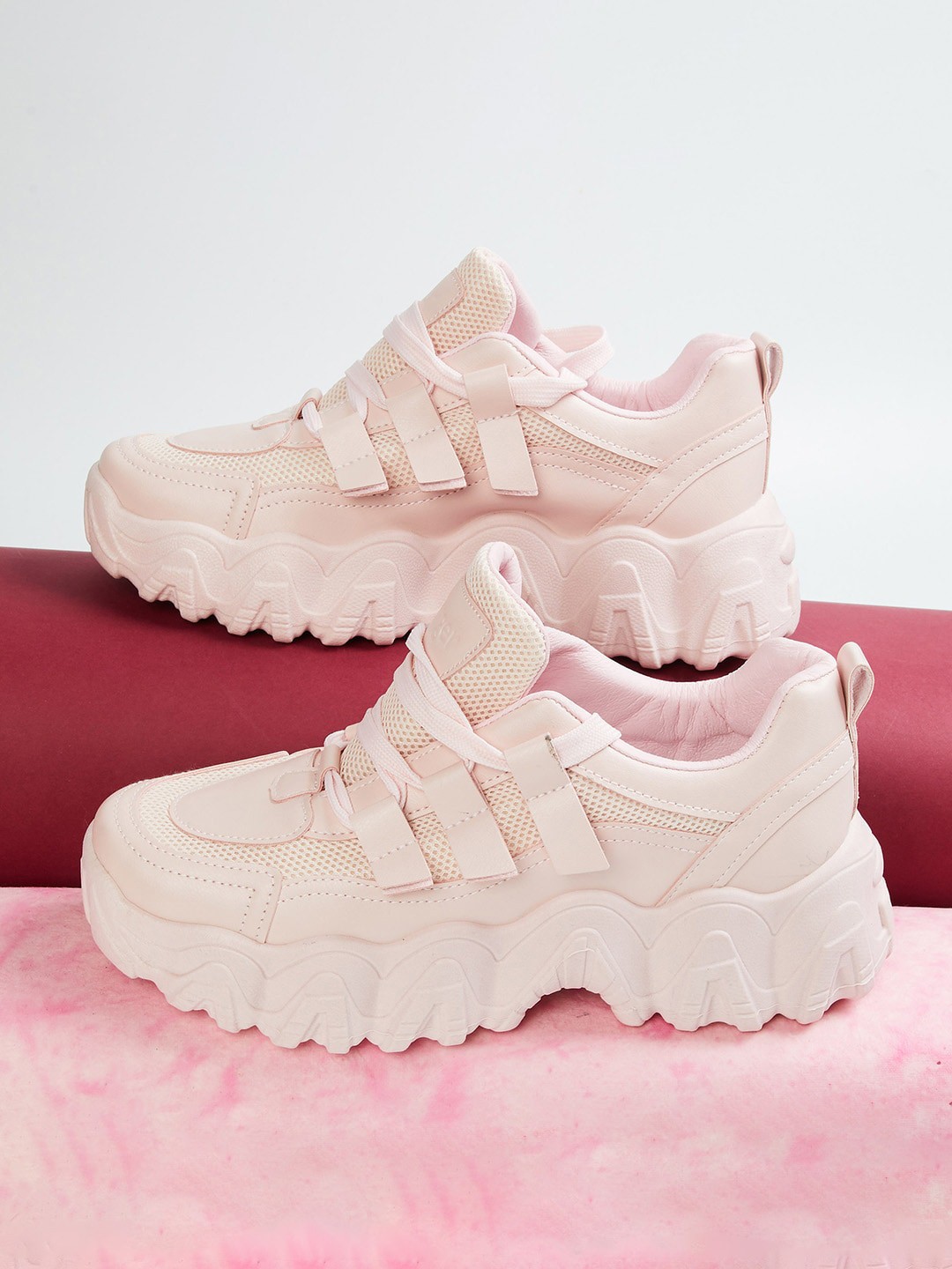 

Ginger by Lifestyle Women Pink Sneakers