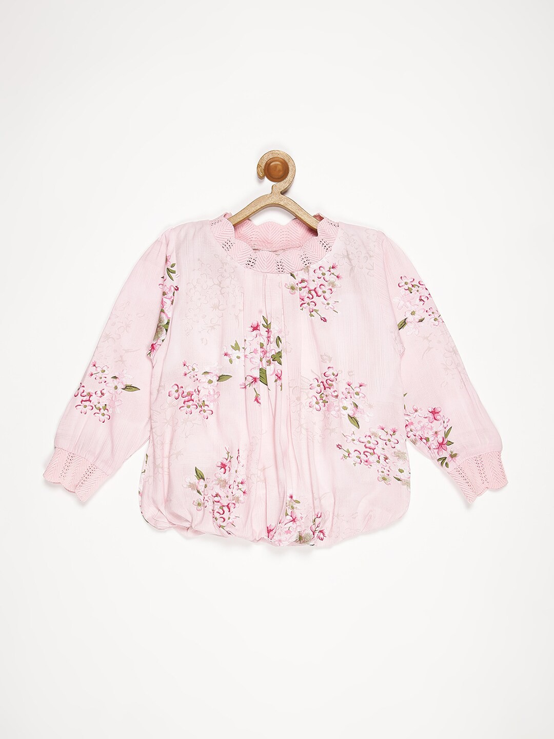 

V2 Value & Variety Pink Floral Print Top