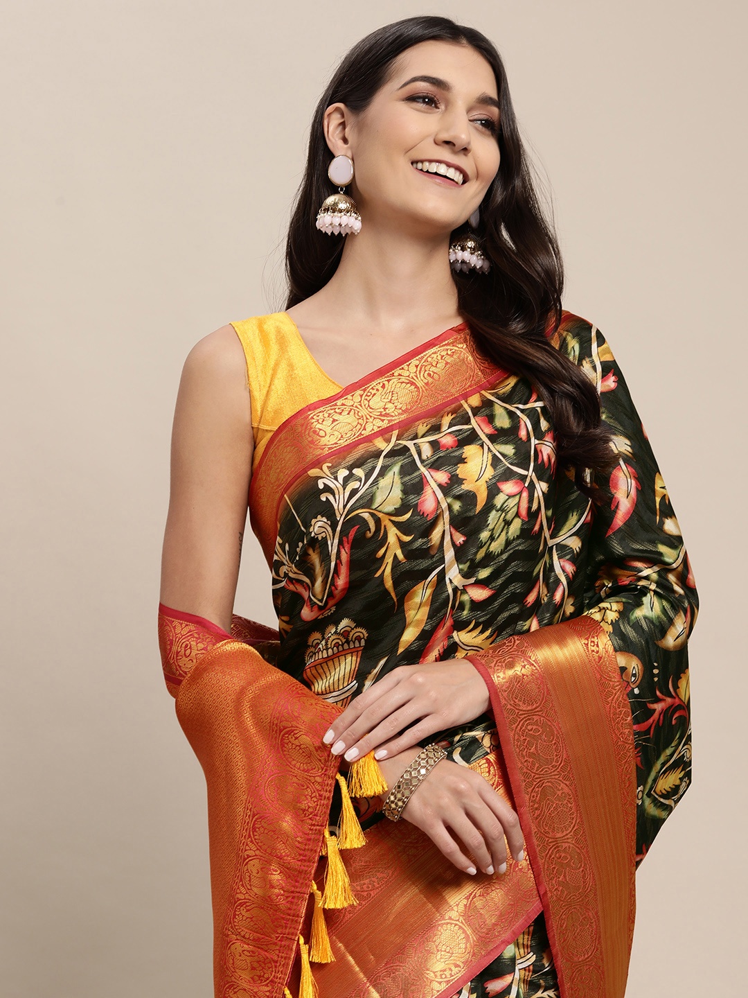 

VASTRANAND Black Kalamkari Block Print Saree