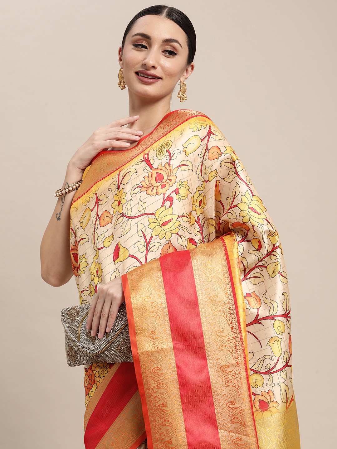 

VASTRANAND Off White & Yellow Kalamkari Zari Silk Blend Banarasi Saree