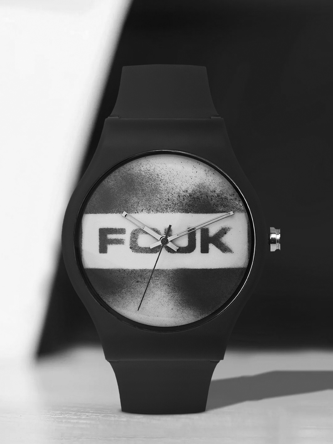 

FCUK Men Black Printed Dial & Black Straps Analogue Watch