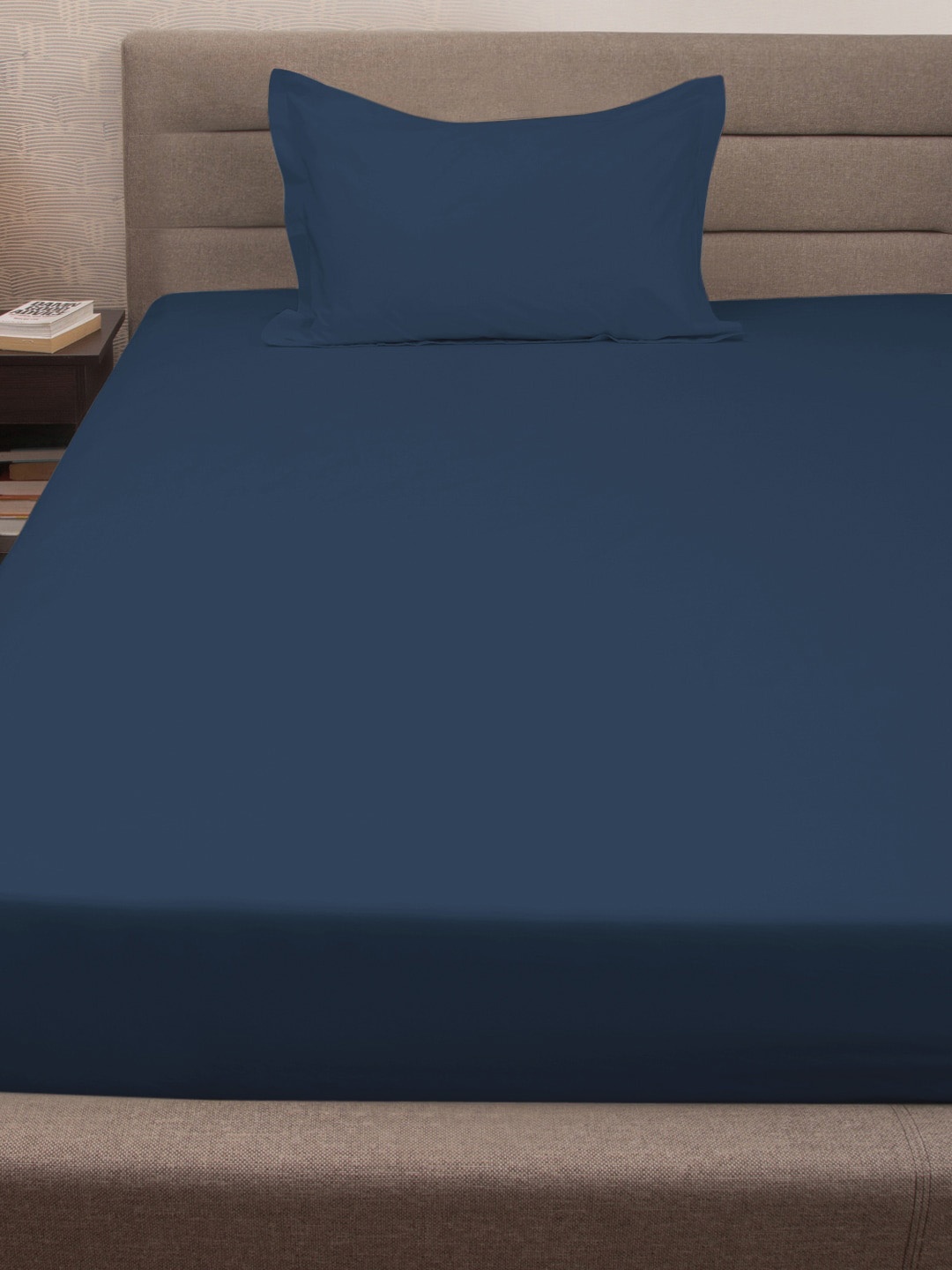 

PETAL HOME Navy Blue 300 TC Single Bedsheet with 1 Pillow Covers