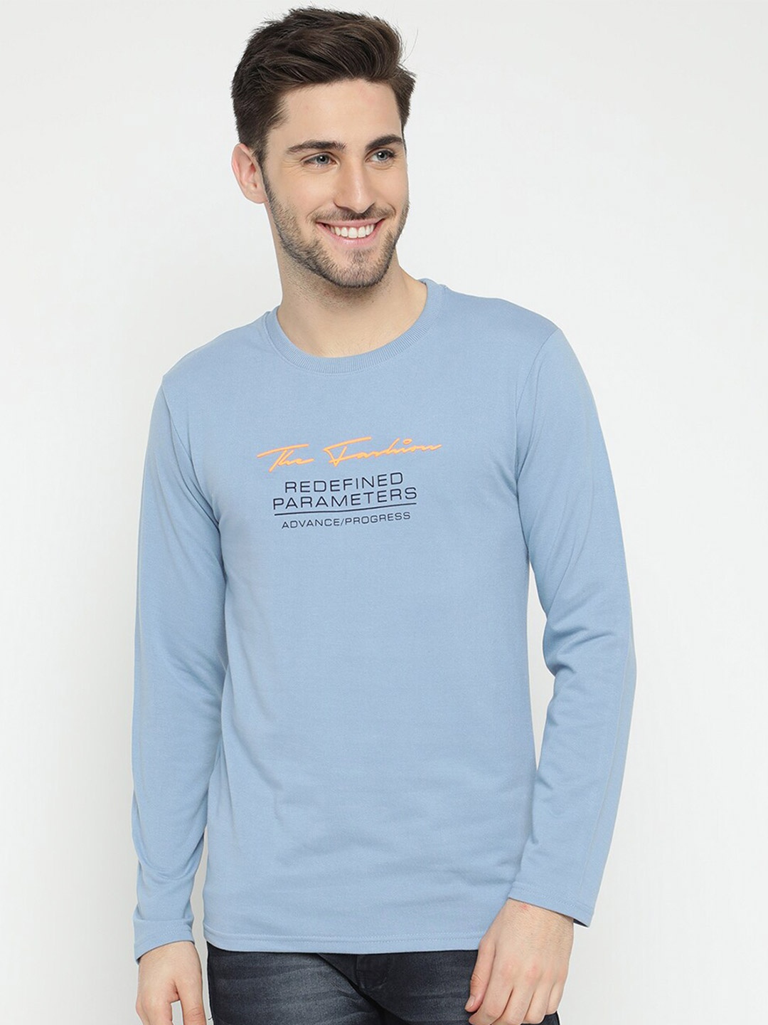 

V2 Value & Variety Men Blue Typography Applique T-shirt