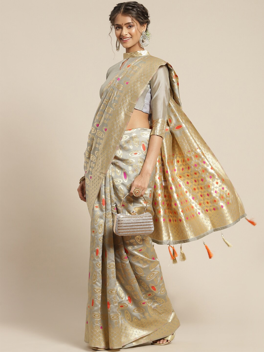 

Mitera Grey & Gold-Toned Woven Design Zari Art Silk Kanjeevaram Saree