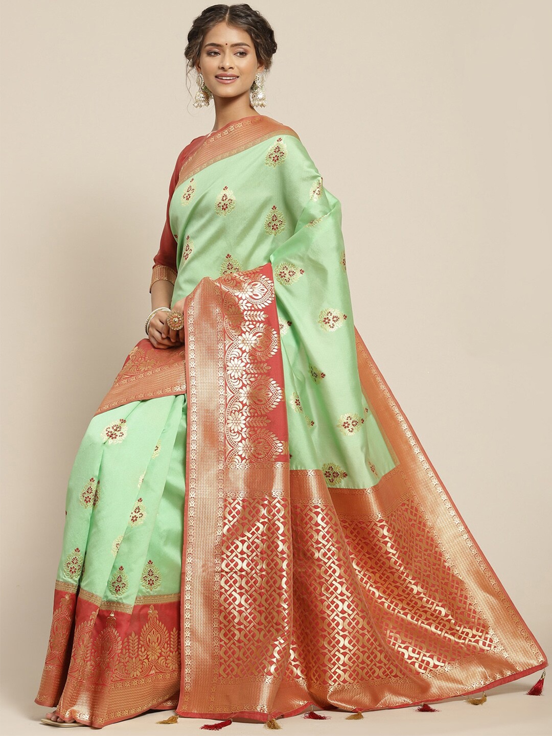 

Mitera Green & Red Ethnic Motifs Silk Blend Sambalpuri Saree