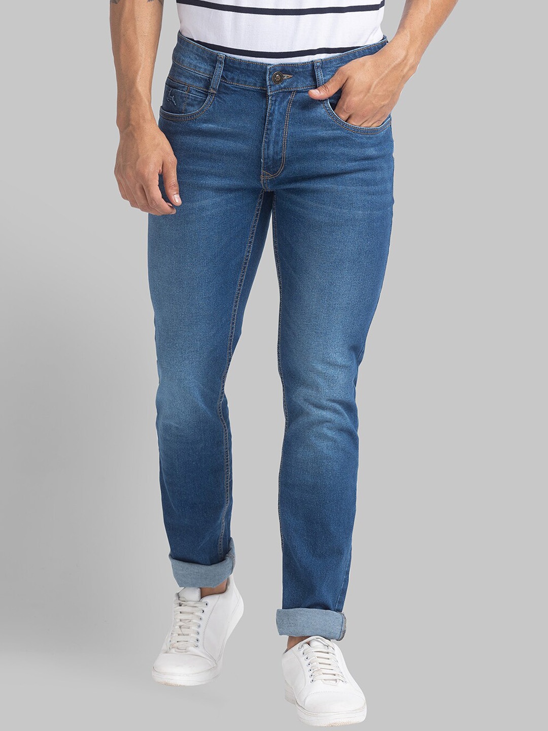

Parx Men Blue Slim Fit Light Fade Jeans