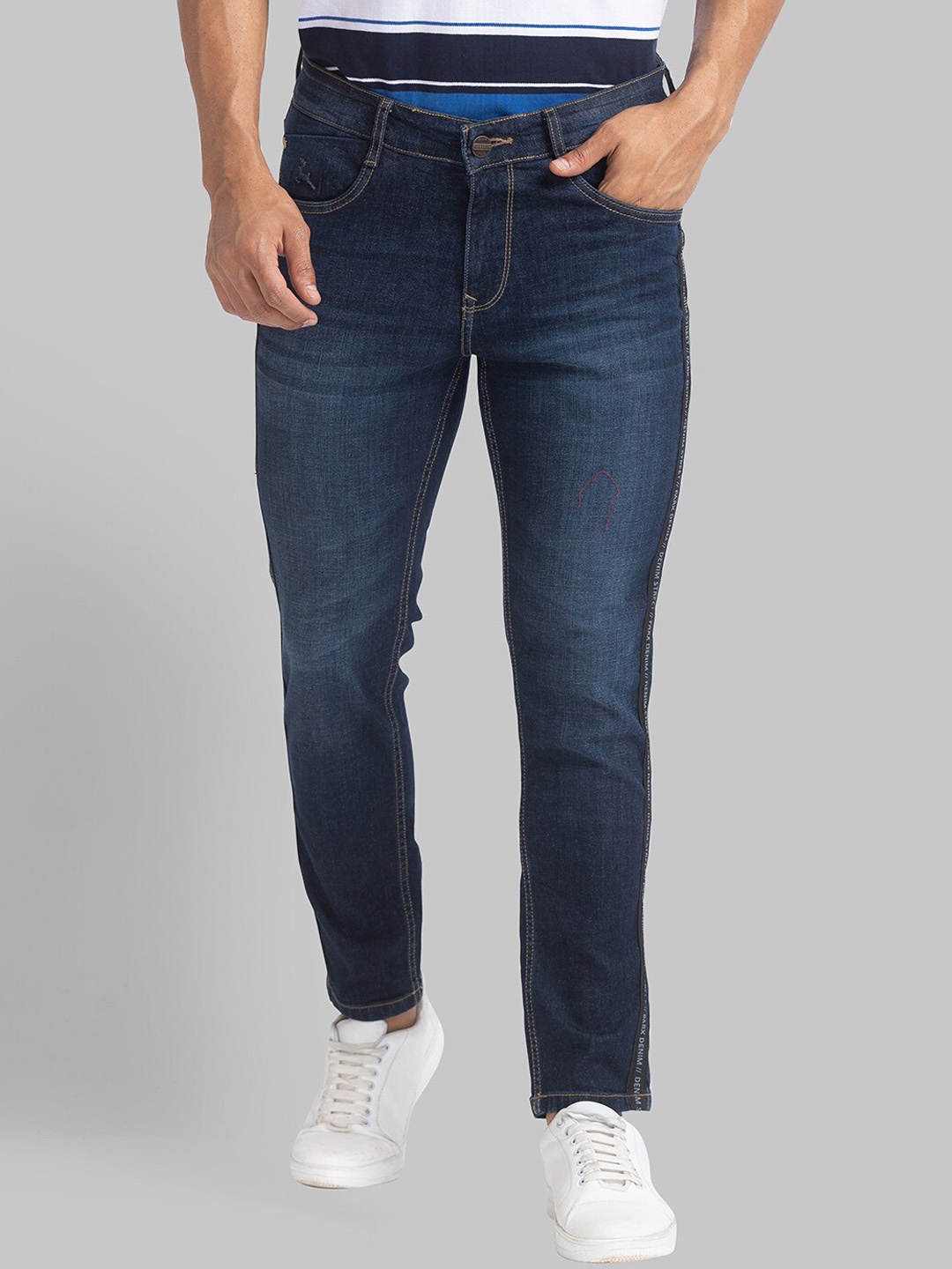 

Parx Men Blue Skinny Fit Light Fade Jeans