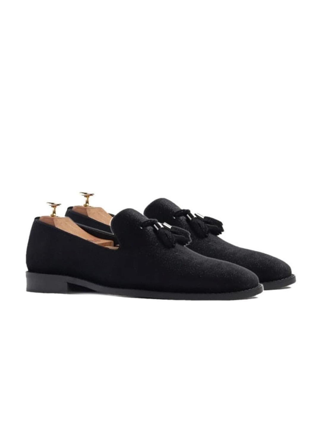 

GRIFFIN Men Black Textured Slip-On Sneakers