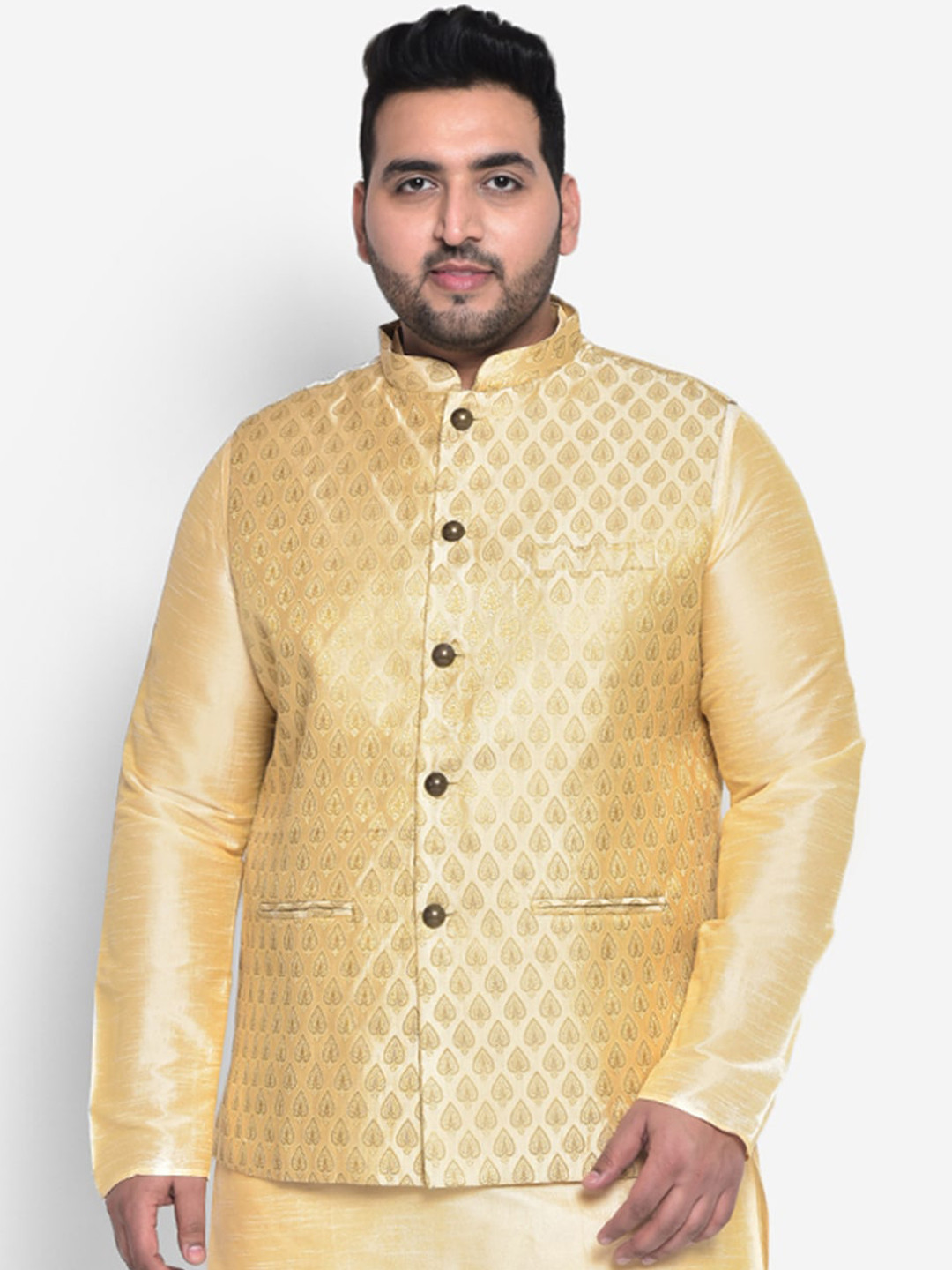 

KISAH Men Textured Zari Regular Fit Nehru Jacket, Gold