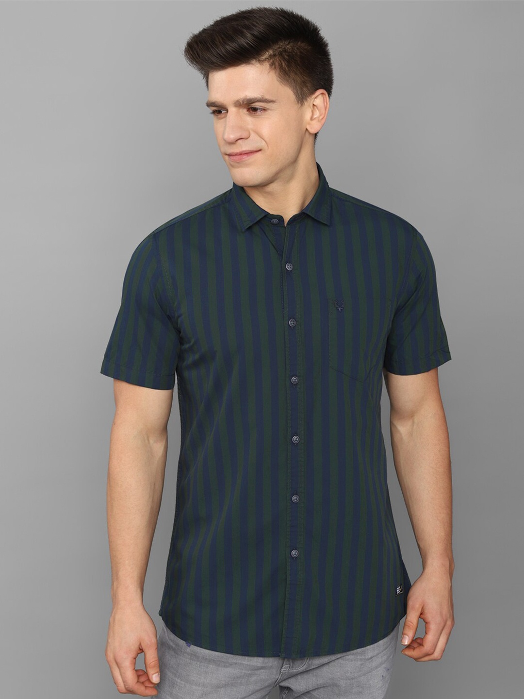 

Allen Solly Sport Men Green Striped Casual Shirt