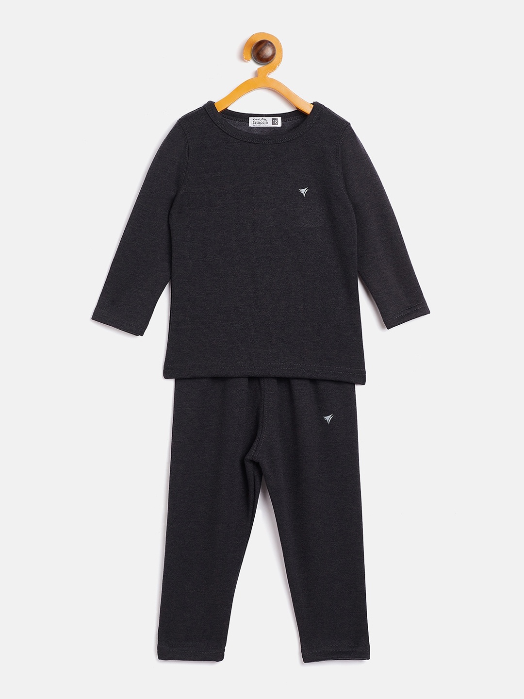

NEVA Boys Black Solid Thermal Set