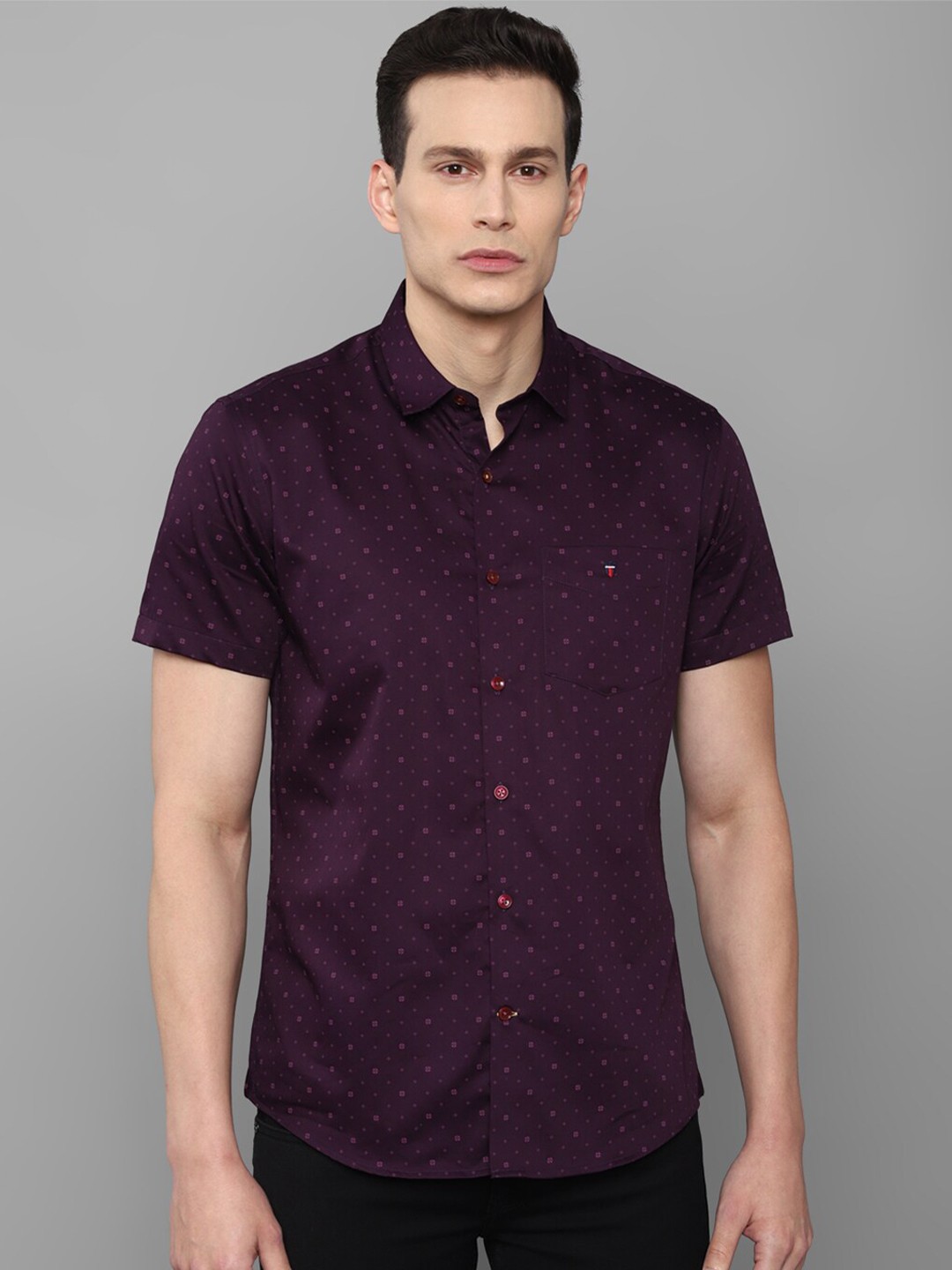 

Louis Philippe Sport Men Purple Slim Fit Printed Casual Shirt