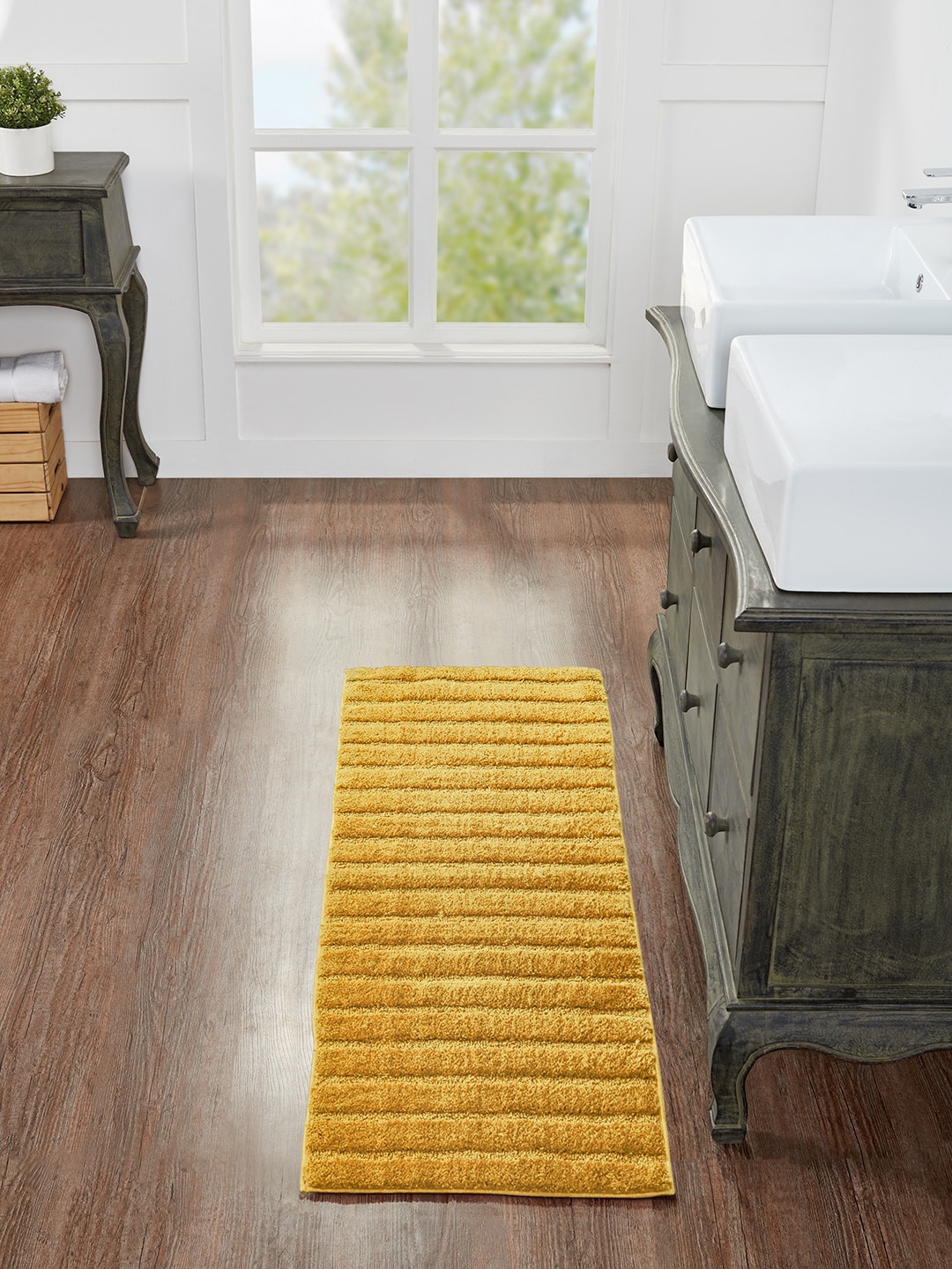 

Pano Gold-Coloured Striped 1600 GSM Anti-Slip Bath Rug