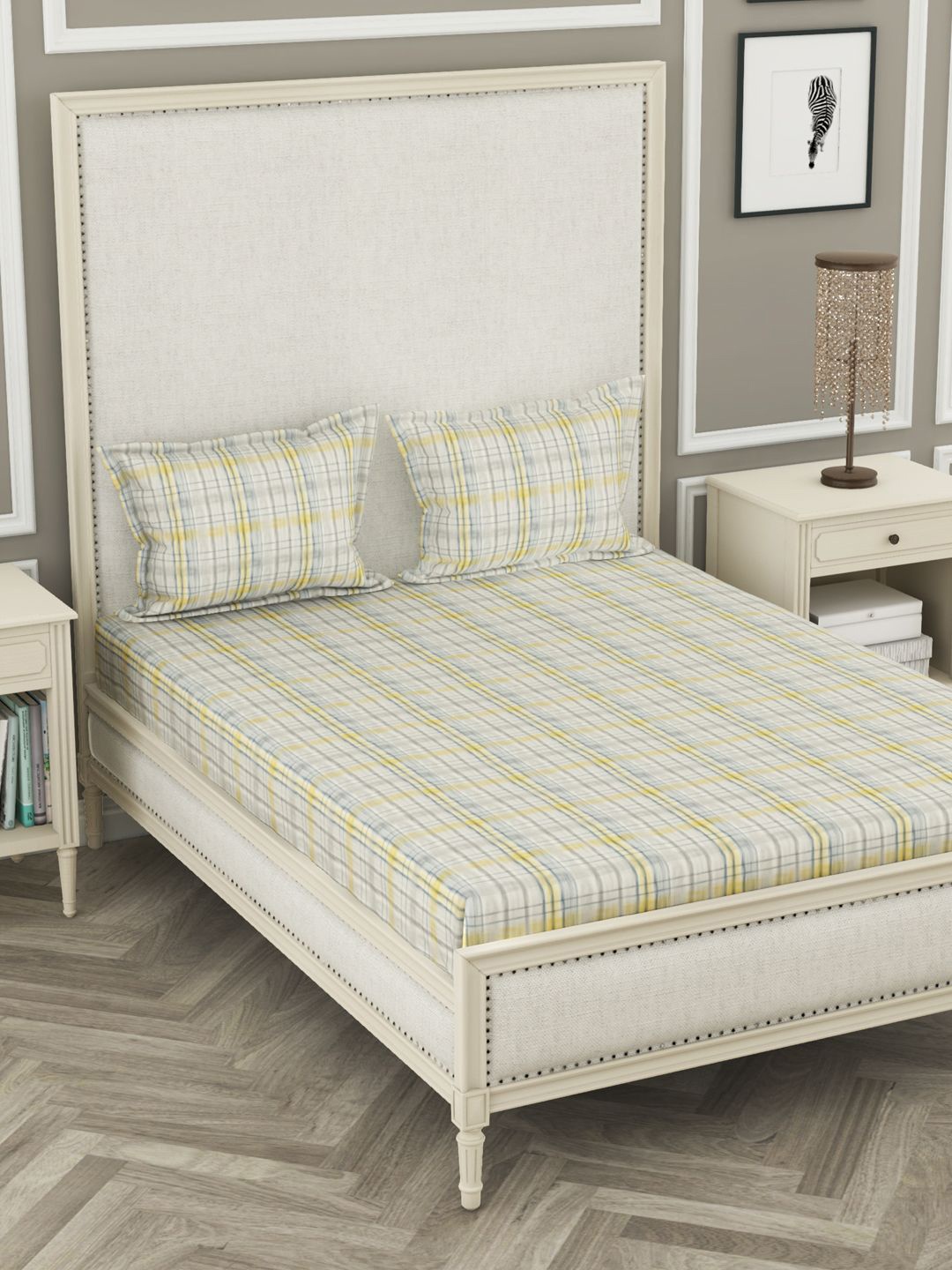 

BIANCA Grey & Yellow Geometric 104 TC King Bedsheet with 2 Pillow Covers