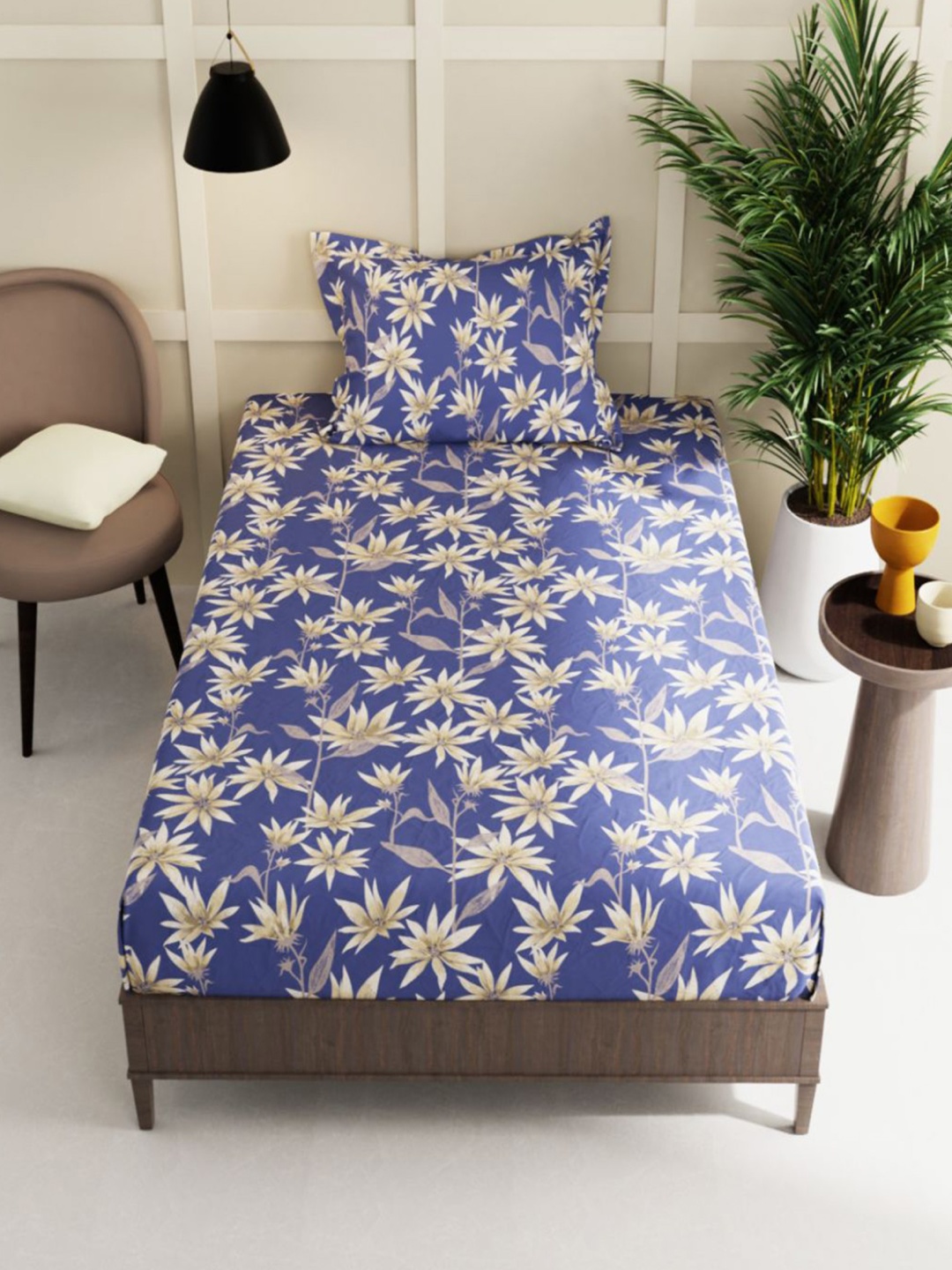

BIANCA Blue & Beige Floral 160 TC King Bedsheet with 2 Pillow Covers