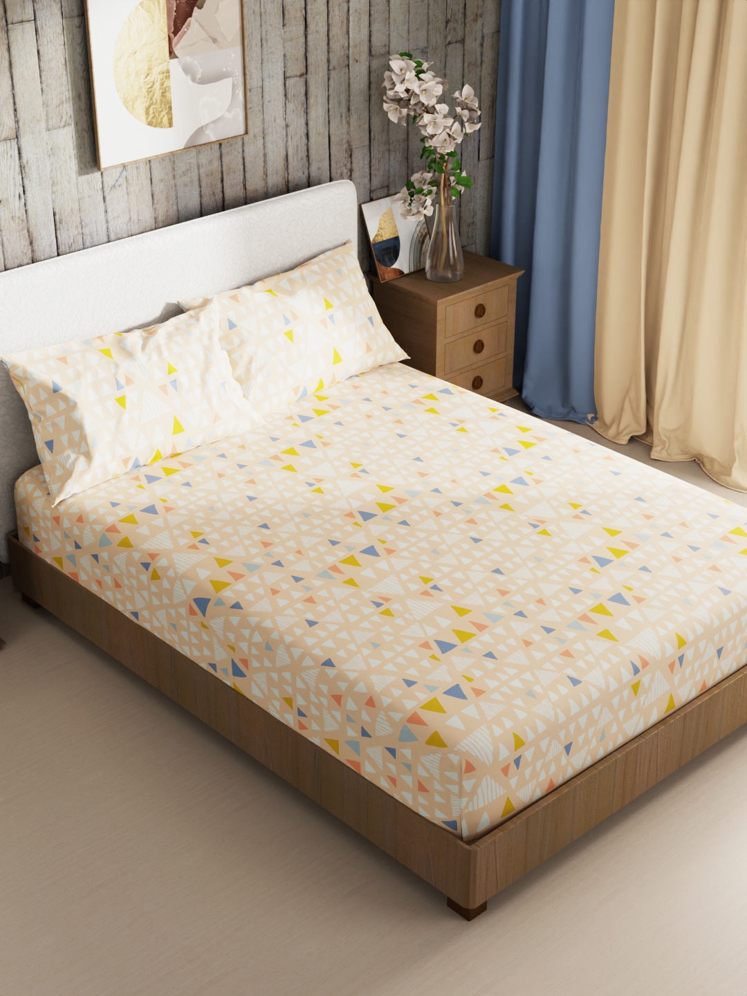

BIANCA King sized Brown Bedsheet and pillow covers, Peach