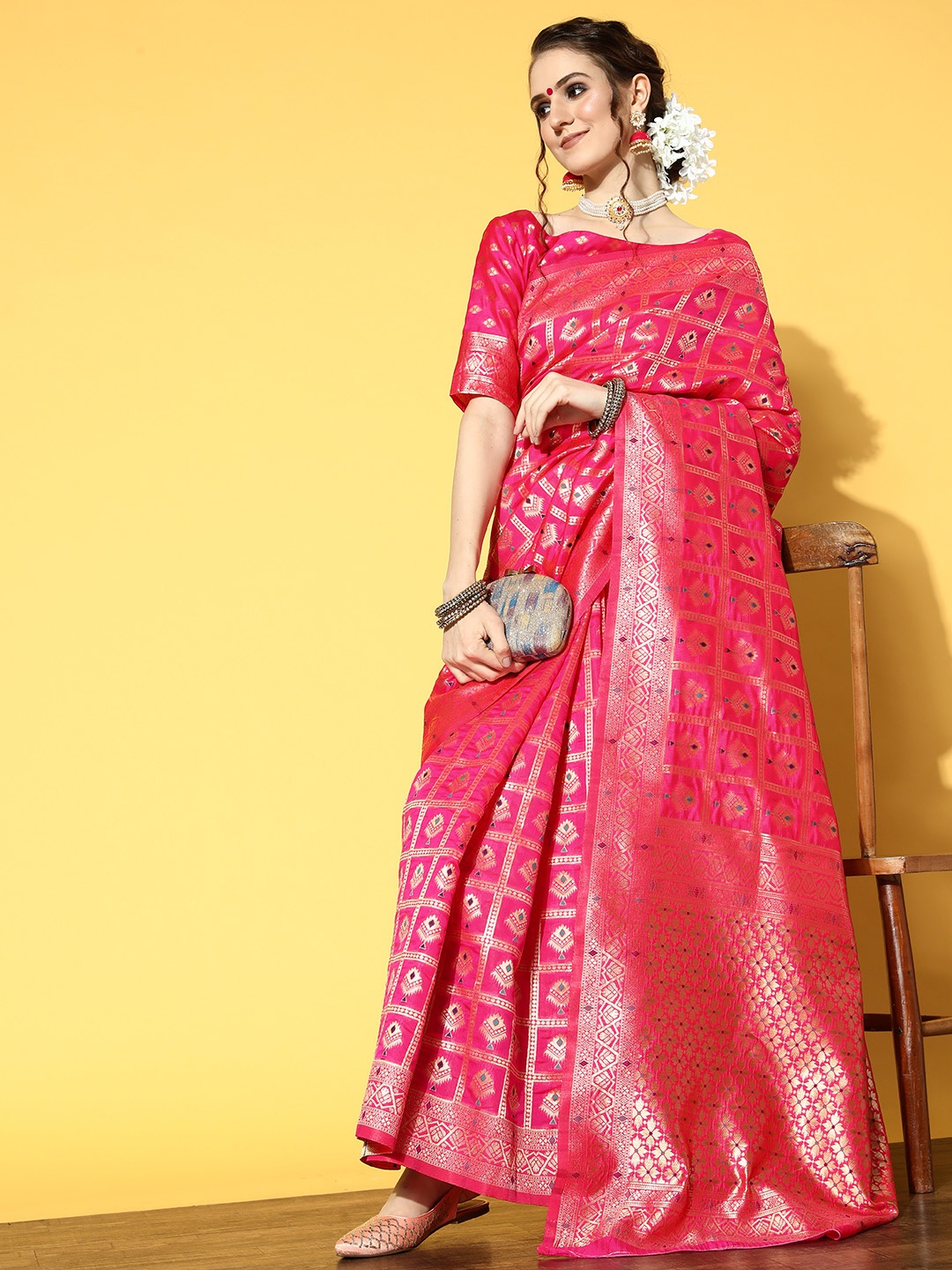 

Saree mall Pink Ethnic Motifs Silk Blend Banarasi Sarees