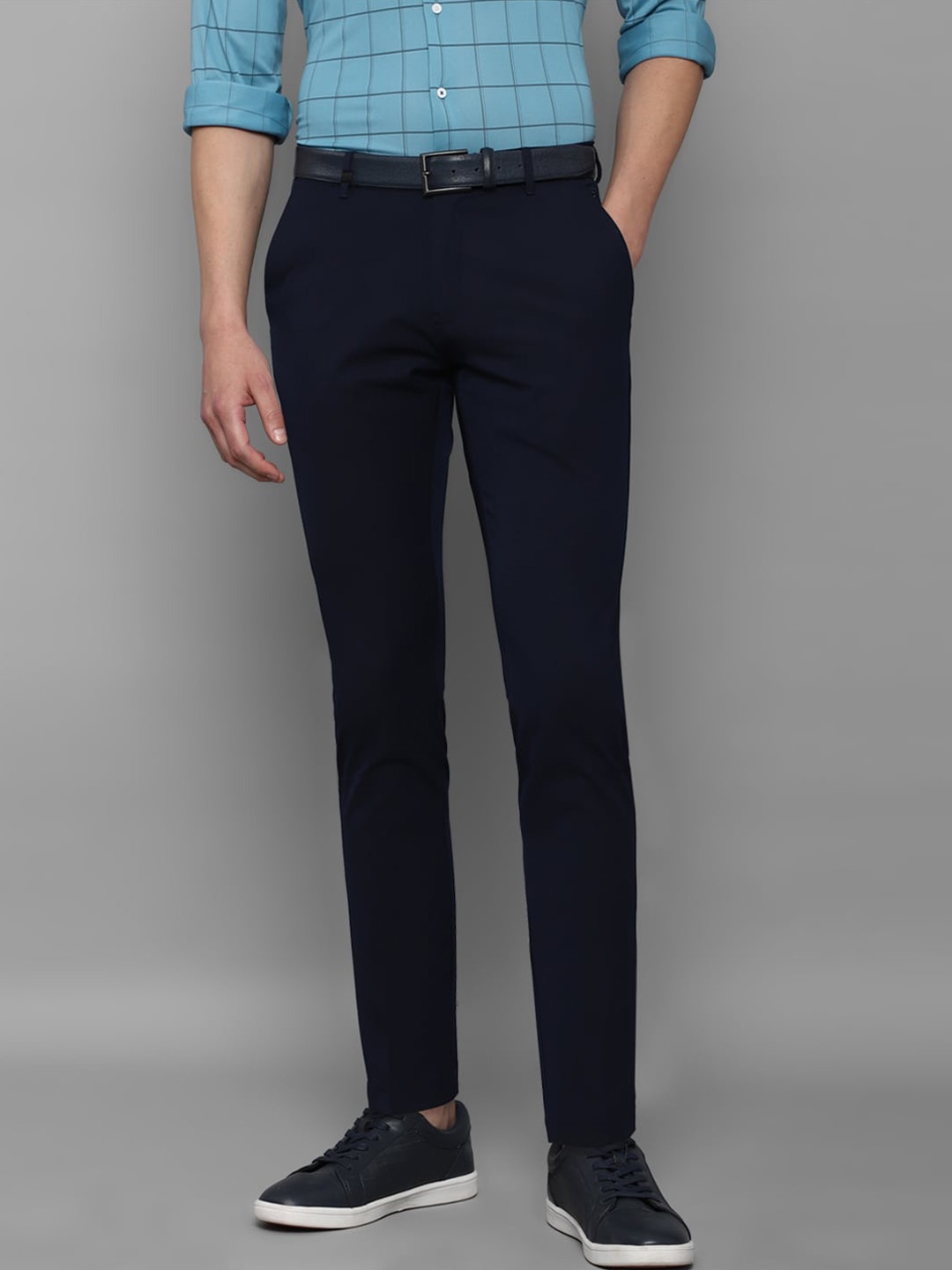 

Louis Philippe Sport Men Navy Blue Slim Fit Chinos Trousers