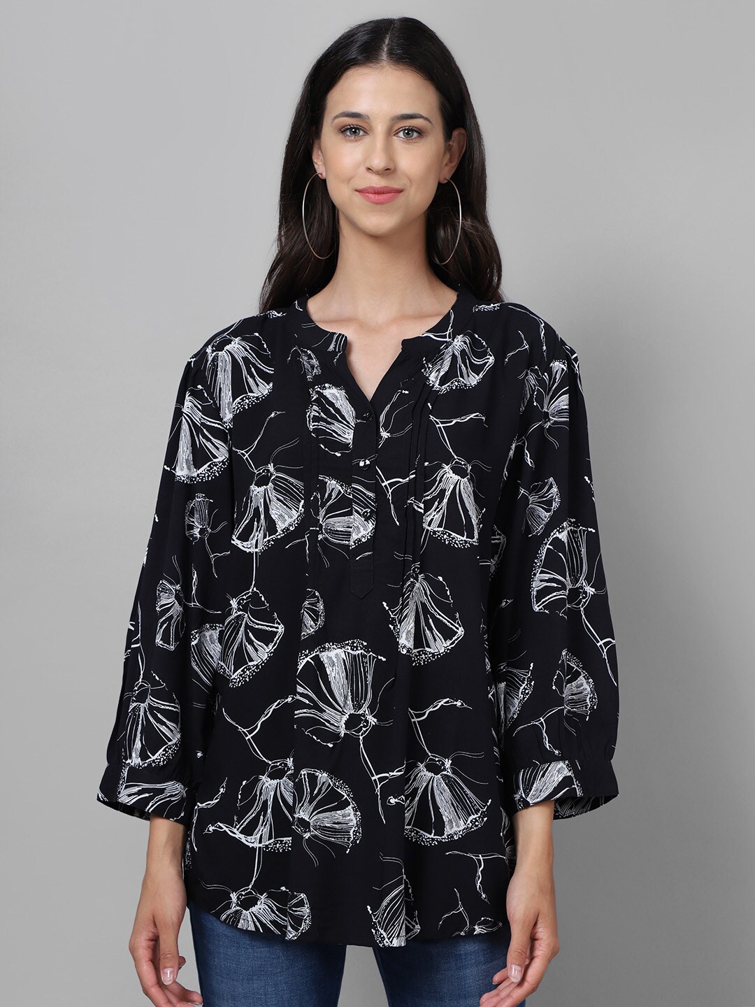 

Cantabil Women's Black & Grey Printed Tunic