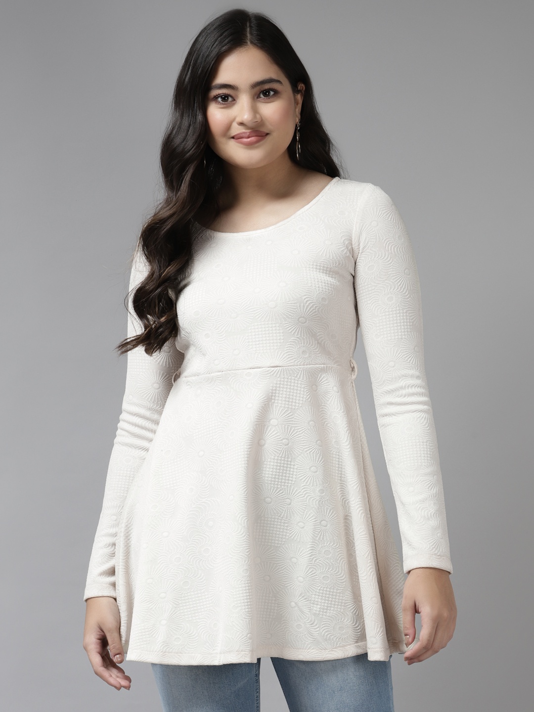 

Aarika Off White Solid A-Line Longline Top