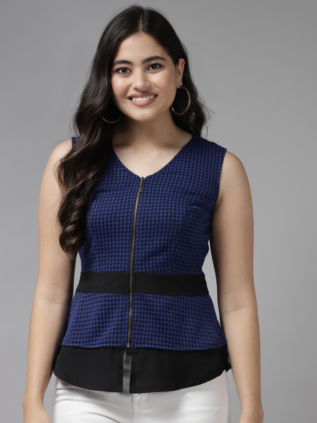 

Aarika Blue & Black V-Neck Checked Top