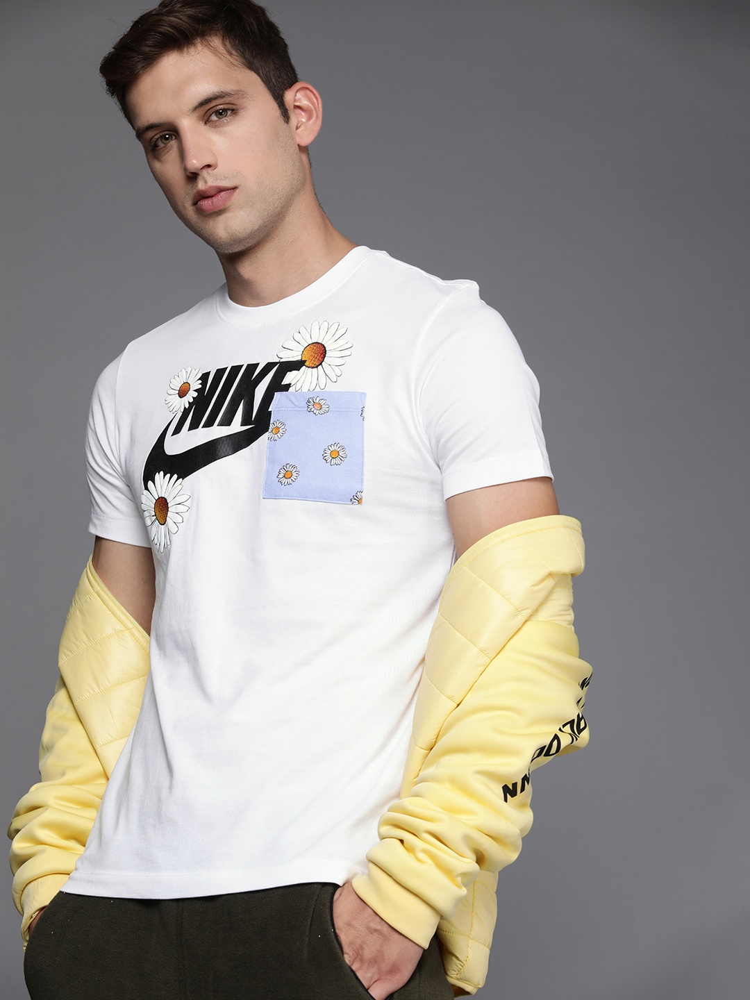 

Nike Men White & Black Brand Logo Printed Pure Cotton T-shirt