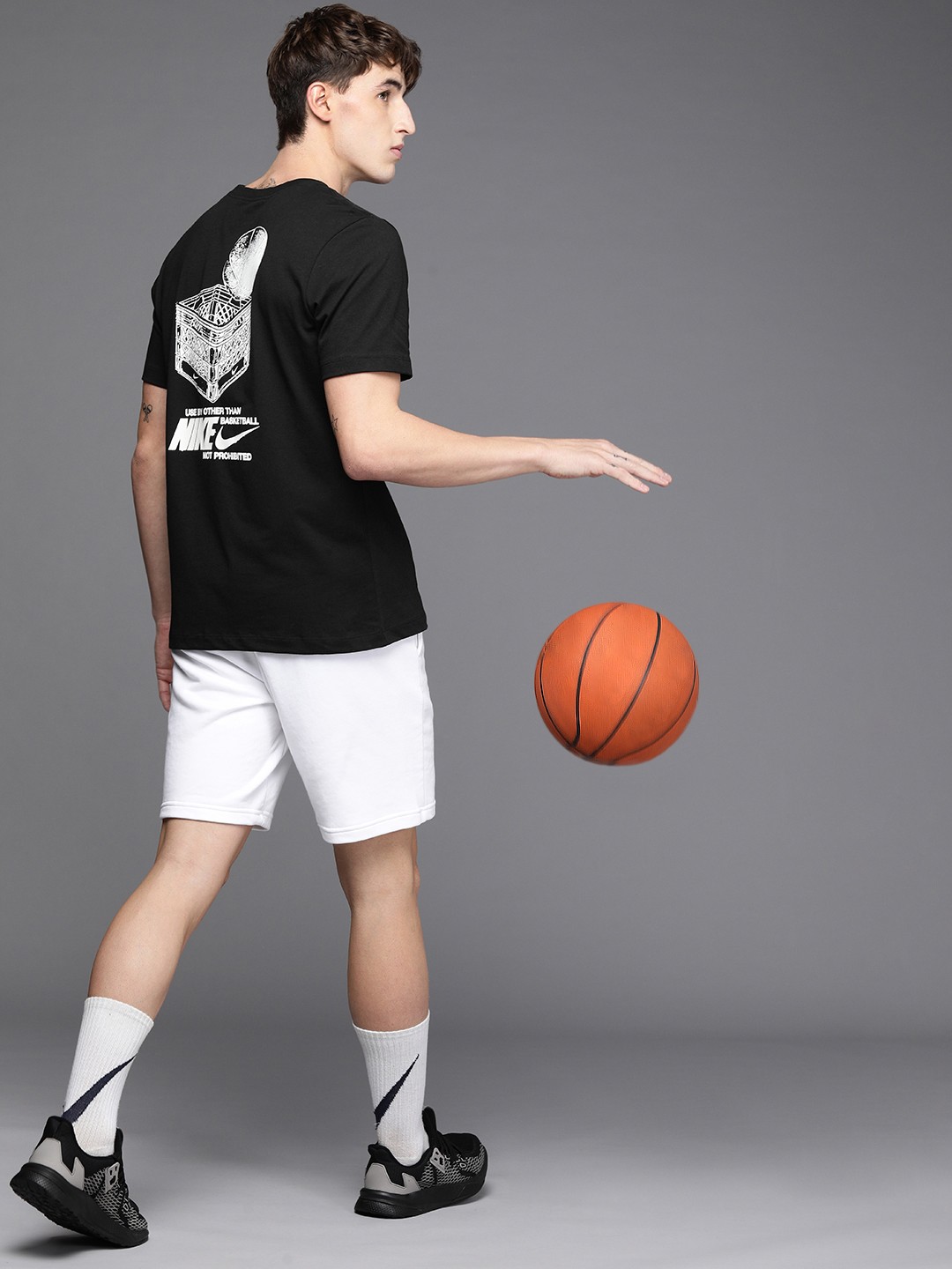 

Nike Men Black Printed SEASONAL EX Basketball T-shirt