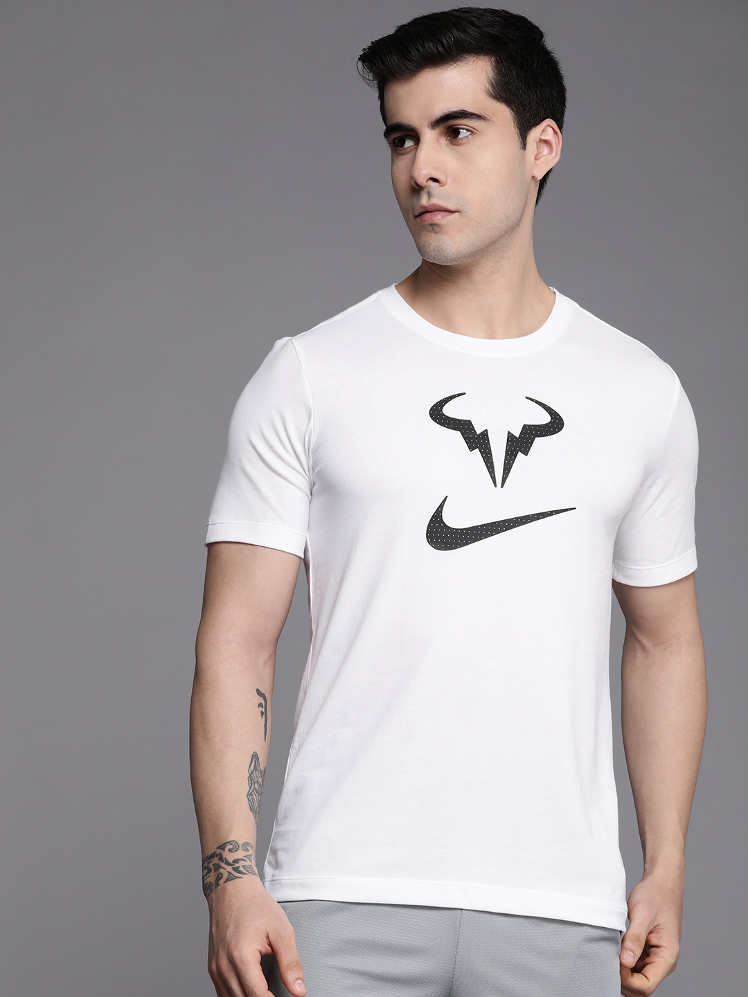 

Nike Men White & Black Brand Logo Printed T-shirt